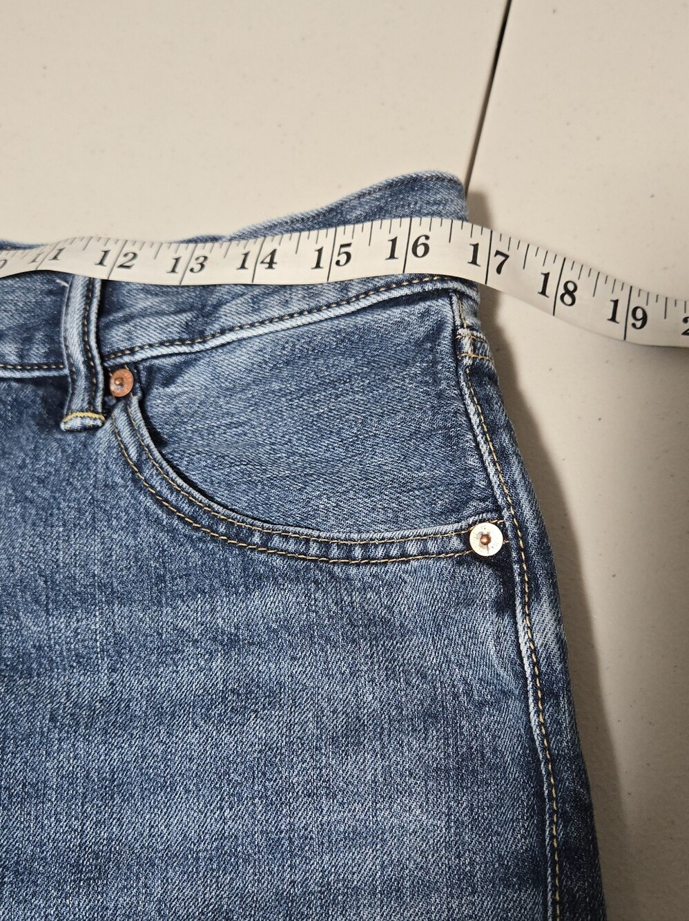 AE77 Premium Wide Crop Blue Women's Button-Fly Cuffed Jeans Size 31 - Picture 11 of 14
